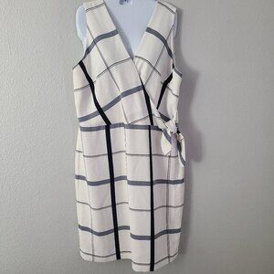Ann Taylor women's plaid sleeveless wrap dress window pane white blue size 14
